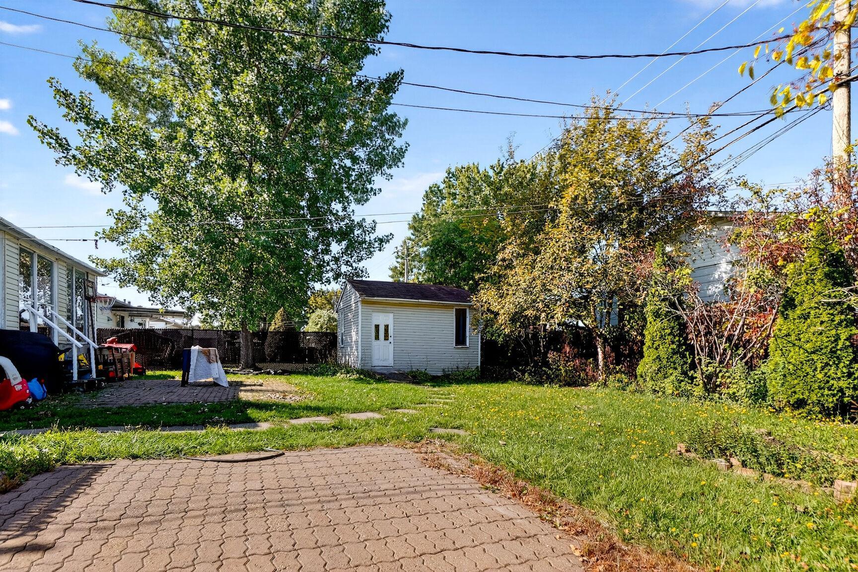 









3670


Rue Labrosse

,
Longueuil (Saint-Hubert),




QC
J3Y3C6

