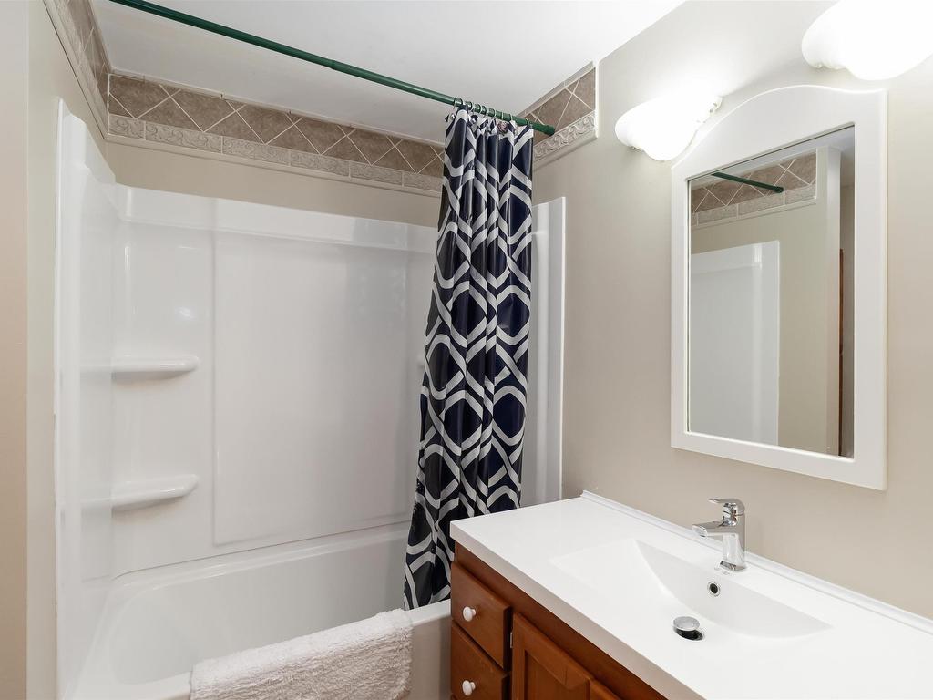 












123B Adelaide Avenue

,
Halifax,




NS
B3N 2P1

