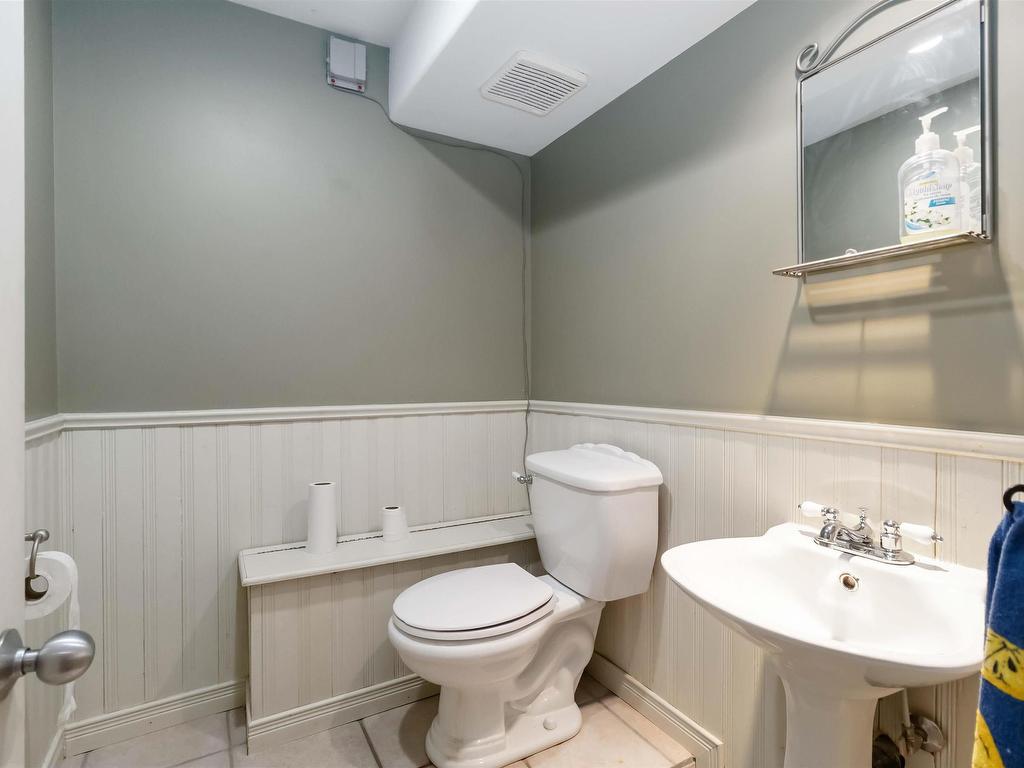 












123B Adelaide Avenue

,
Halifax,




NS
B3N 2P1

