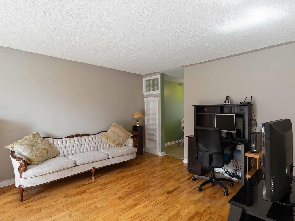 












123B Adelaide Avenue

,
Halifax,




NS
B3N 2P1

