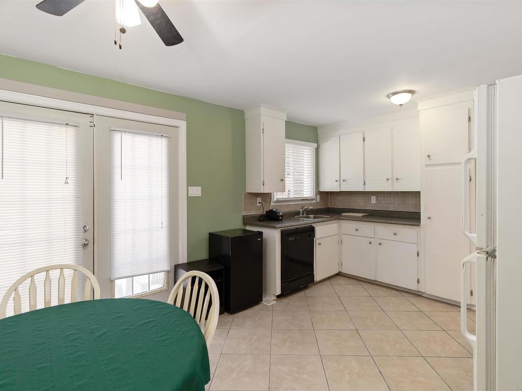 












123B Adelaide Avenue

,
Halifax,




NS
B3N 2P1

