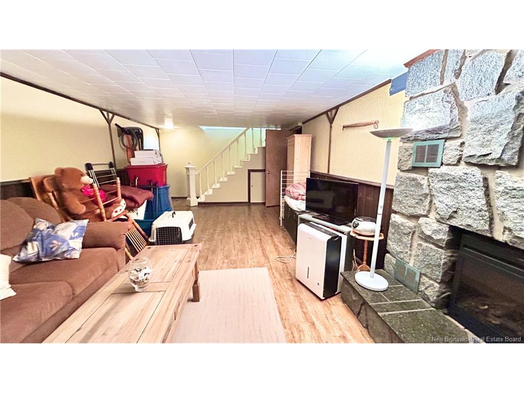 









312


St-Pierre E

BLVD,
Caraquet,




NB
E1W 1B4

