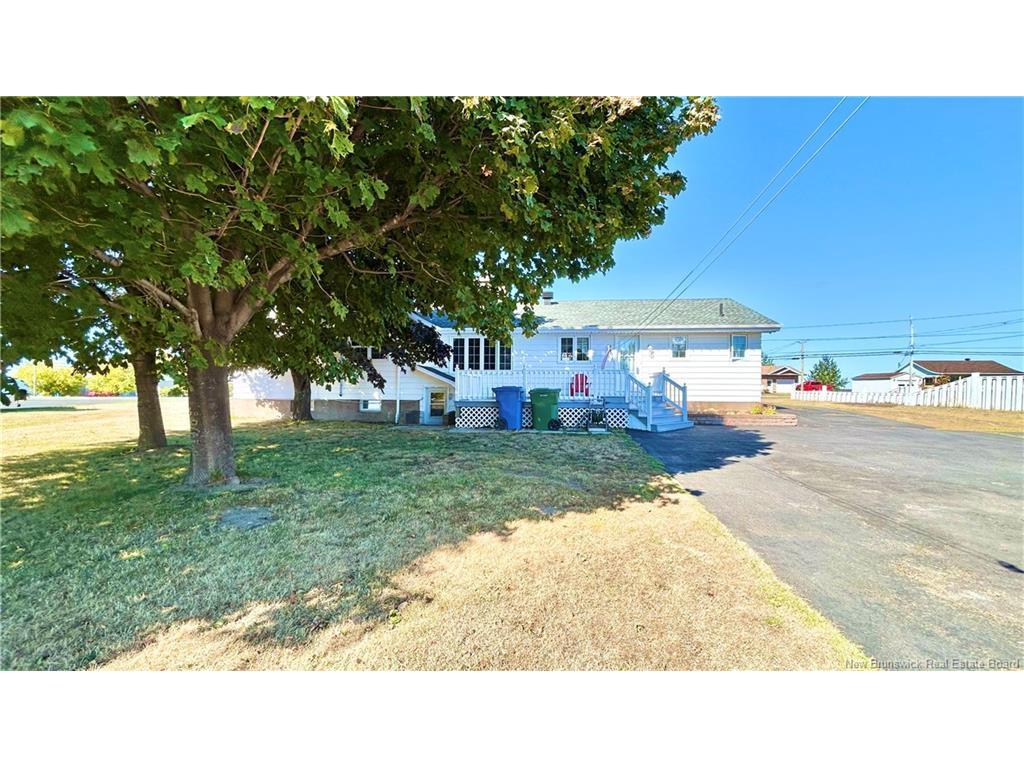 









312


St-Pierre E

BLVD,
Caraquet,




NB
E1W 1B4

