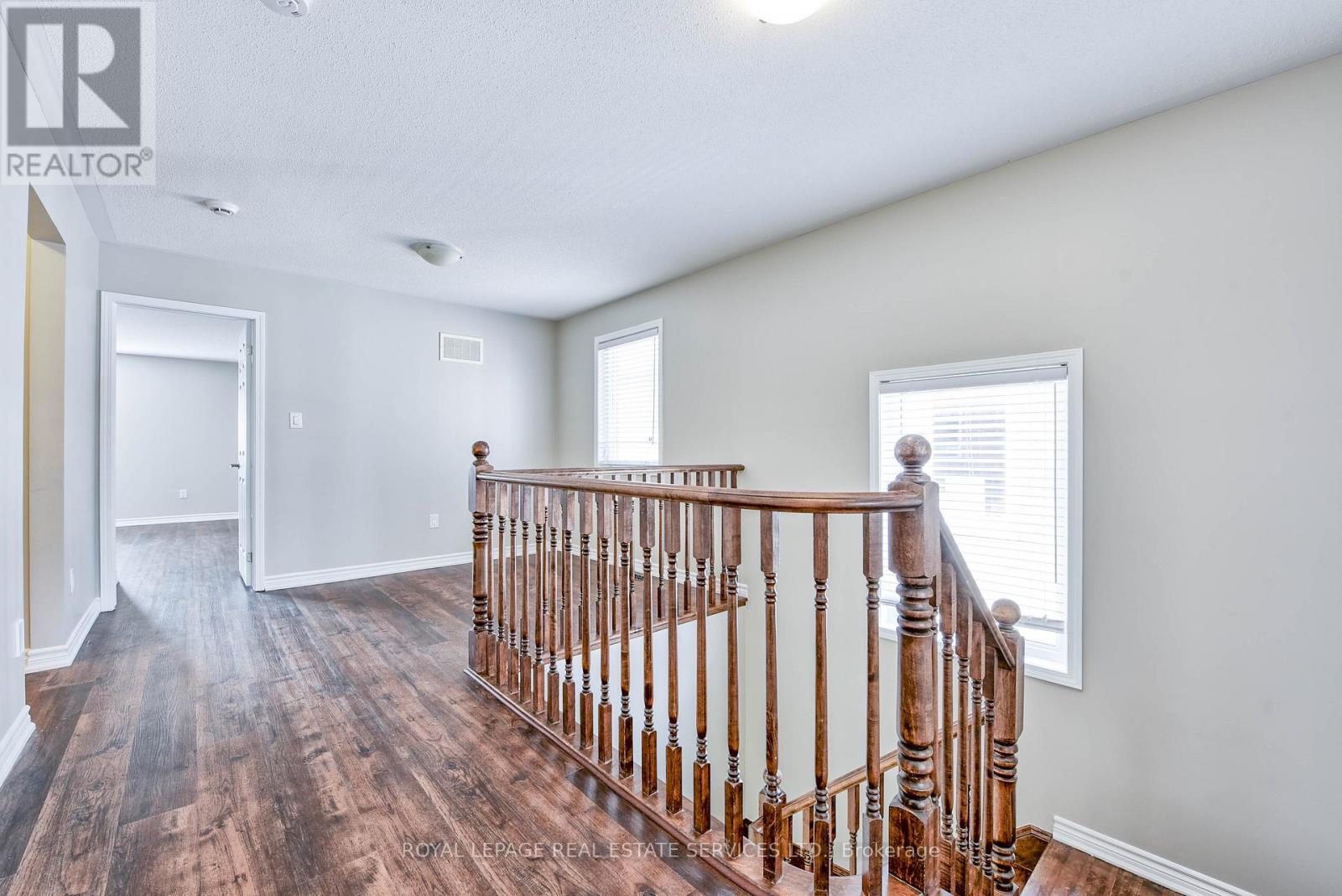 












1020 DIEFENBAKER STREET

,
Milton,




Ontario
L9T8H2

