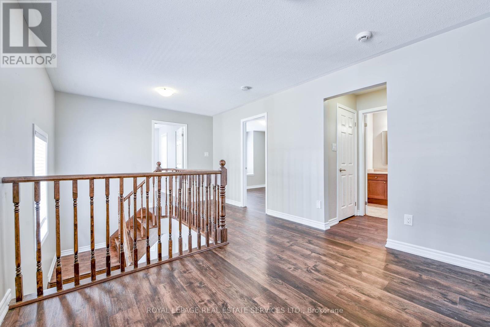 












1020 DIEFENBAKER STREET

,
Milton,




Ontario
L9T8H2

