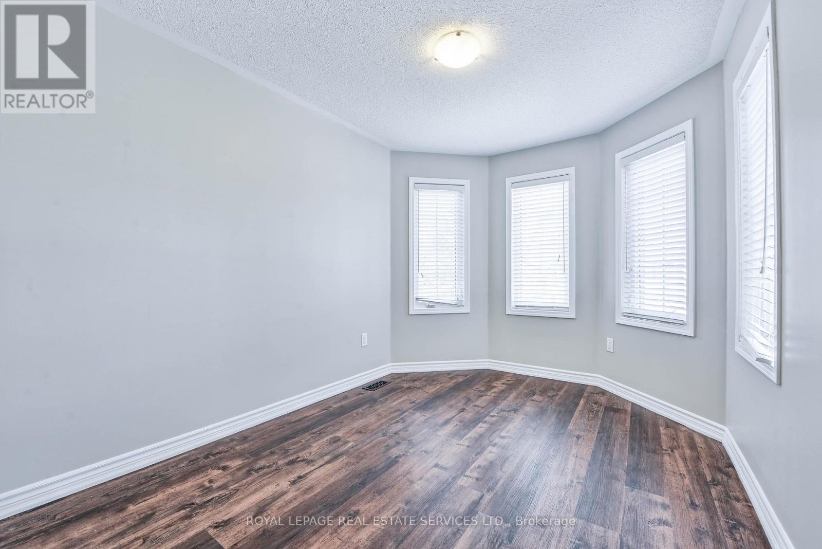 












1020 DIEFENBAKER STREET

,
Milton,




Ontario
L9T8H2

