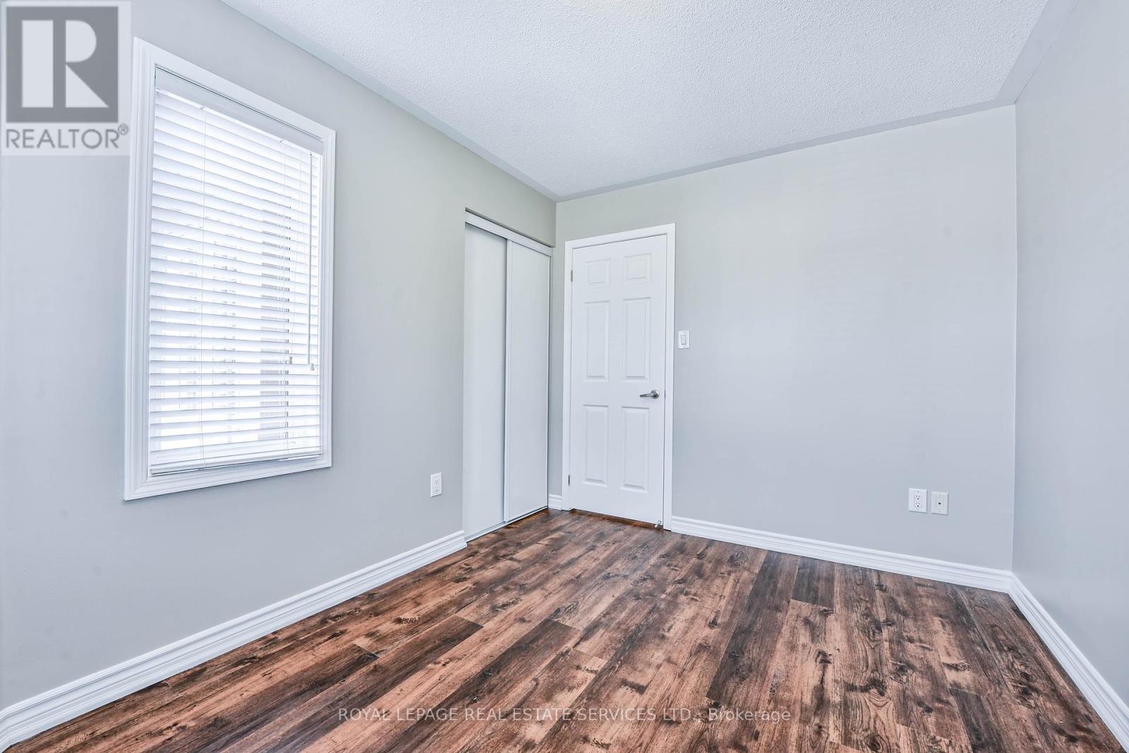 












1020 DIEFENBAKER STREET

,
Milton,




Ontario
L9T8H2

