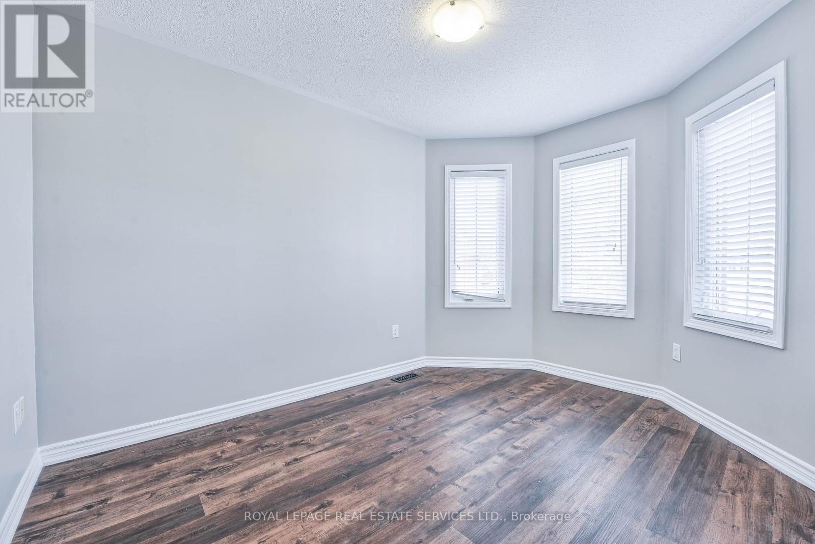 












1020 DIEFENBAKER STREET

,
Milton,




Ontario
L9T8H2

