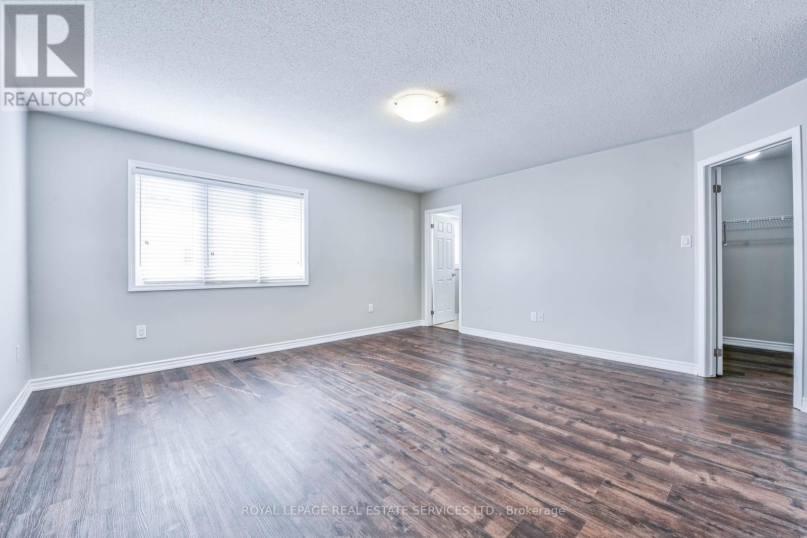 












1020 DIEFENBAKER STREET

,
Milton,




Ontario
L9T8H2

