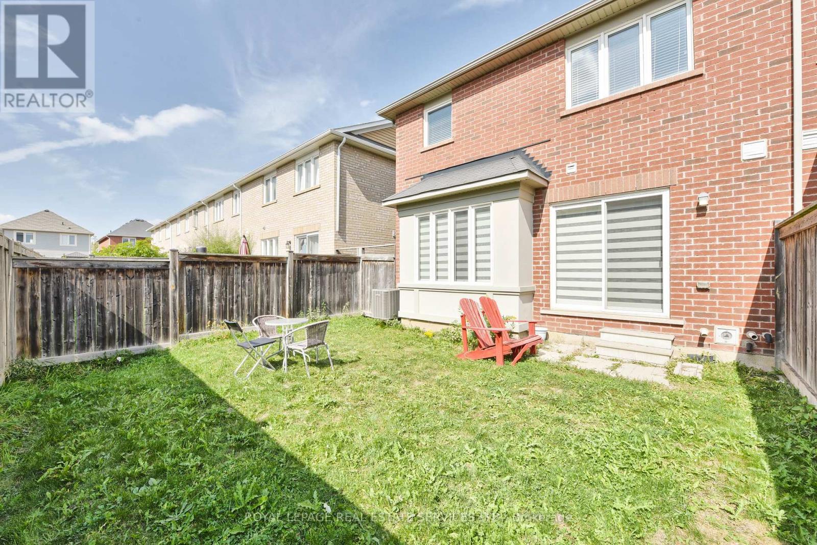 












1020 DIEFENBAKER STREET

,
Milton,




Ontario
L9T8H2

