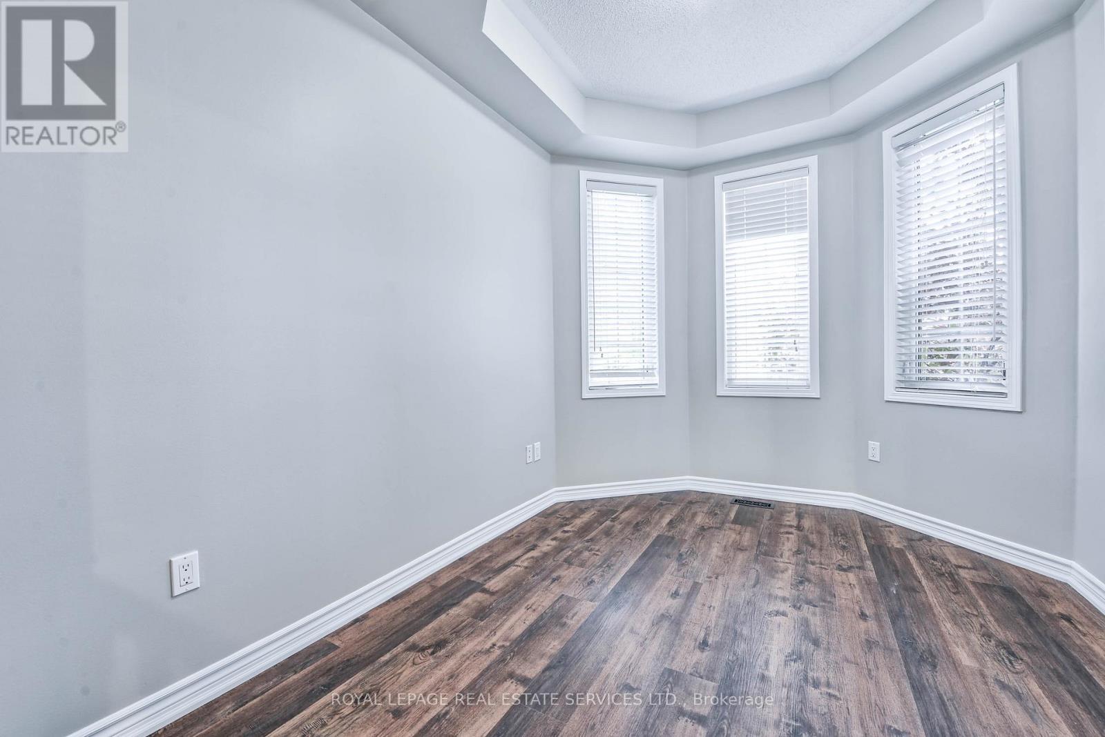 












1020 DIEFENBAKER STREET

,
Milton,




Ontario
L9T8H2

