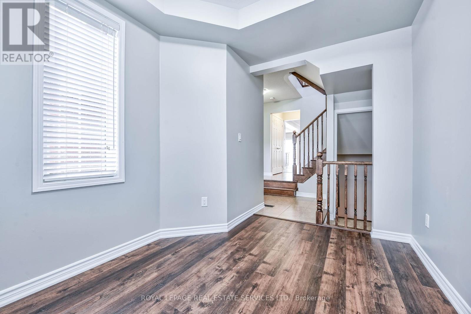 












1020 DIEFENBAKER STREET

,
Milton,




Ontario
L9T8H2

