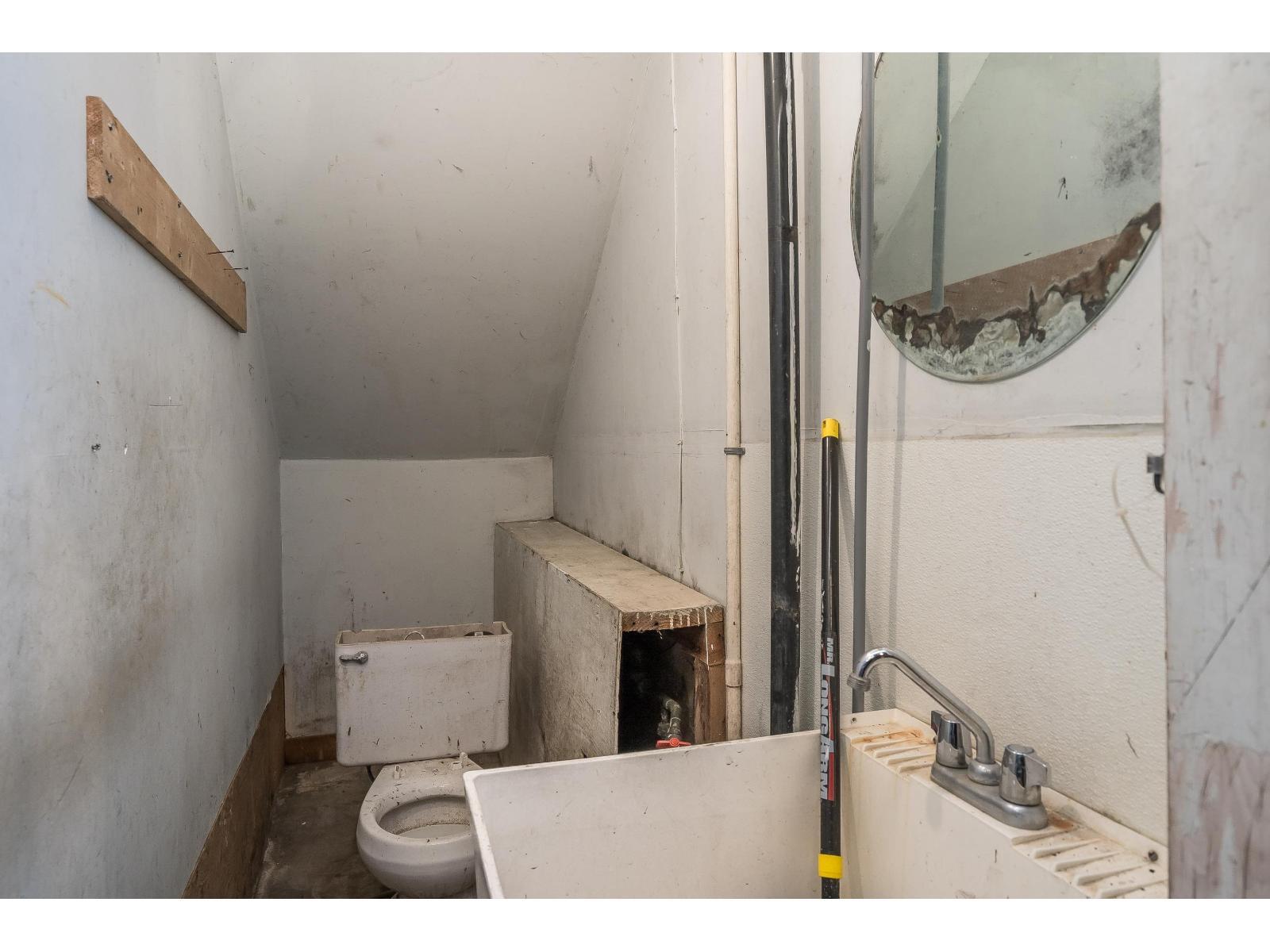 












20 8333 130 STREET

,
Surrey,




British Columbia
V3W7X4

