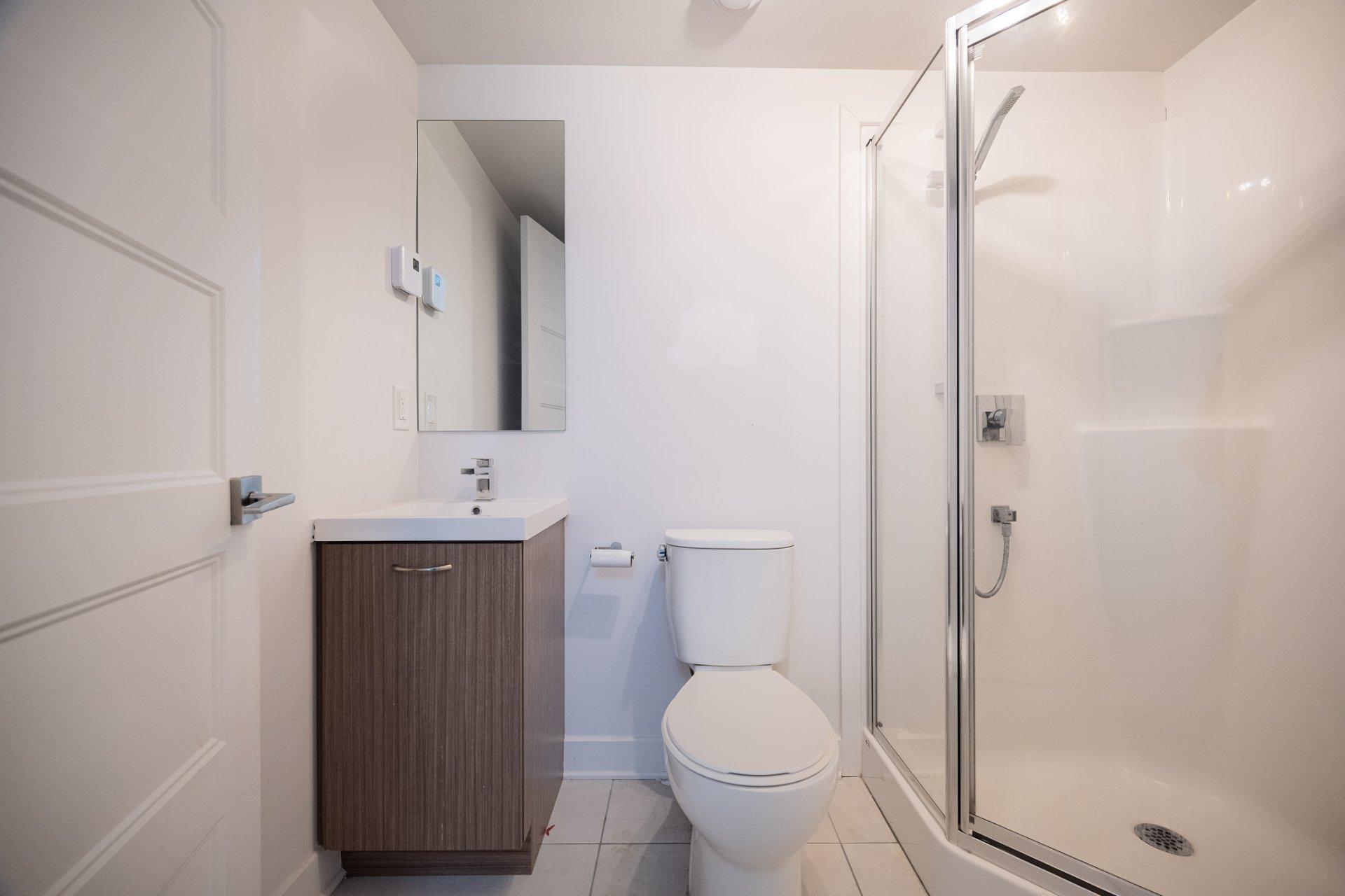









50Z


Rue Napoléon

, 2,
Sainte-Thérèse,




QC
J7E1H6

