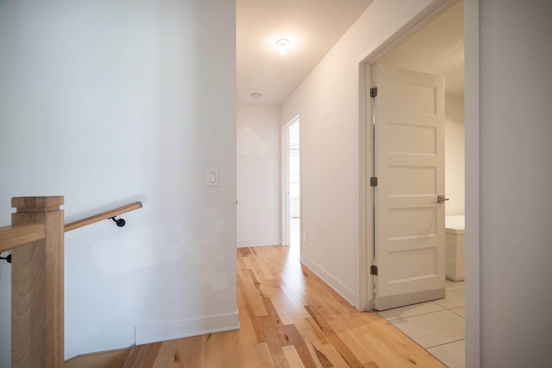 









50Z


Rue Napoléon

, 2,
Sainte-Thérèse,




QC
J7E1H6


