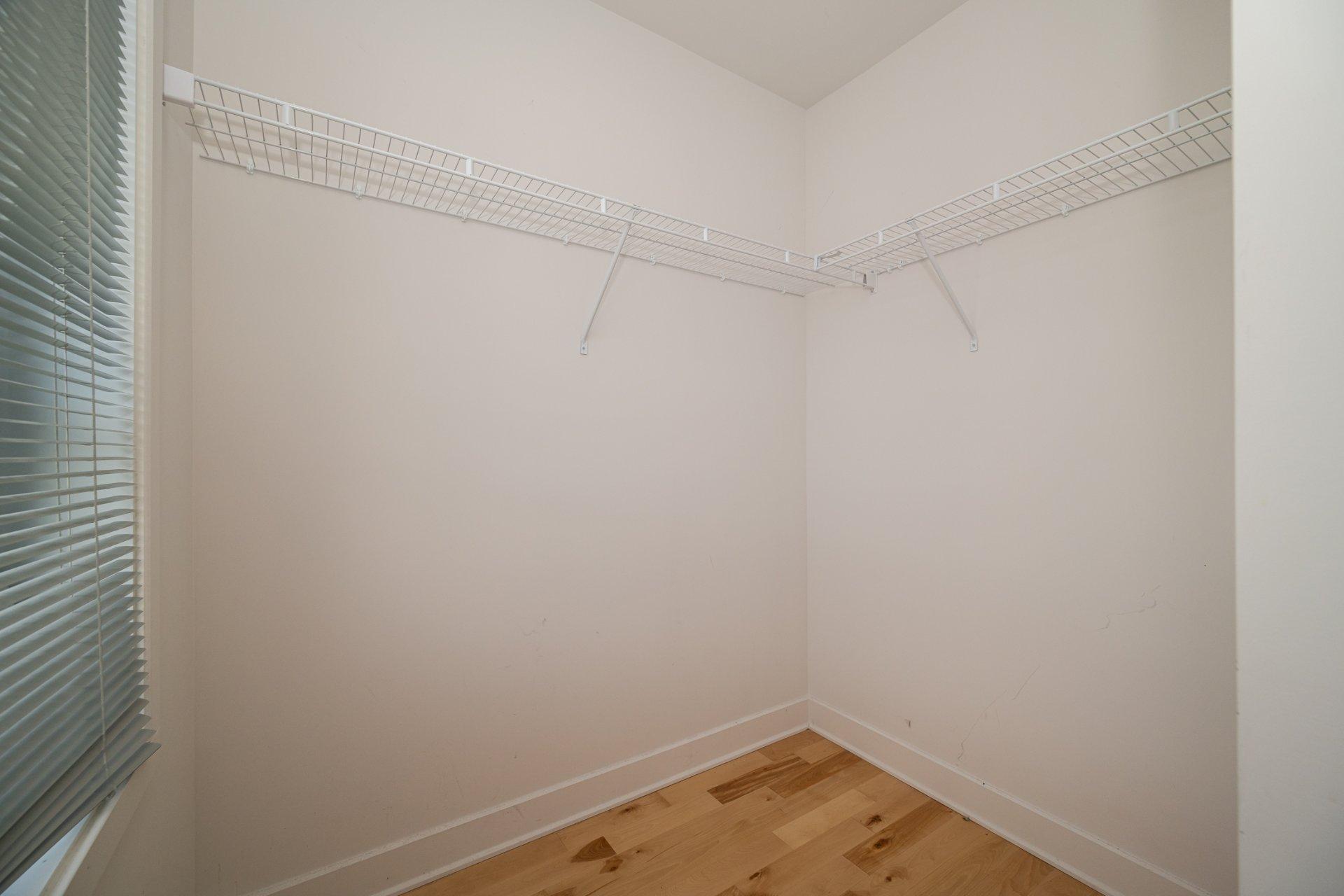 









50Z


Rue Napoléon

, 2,
Sainte-Thérèse,




QC
J7E1H6

