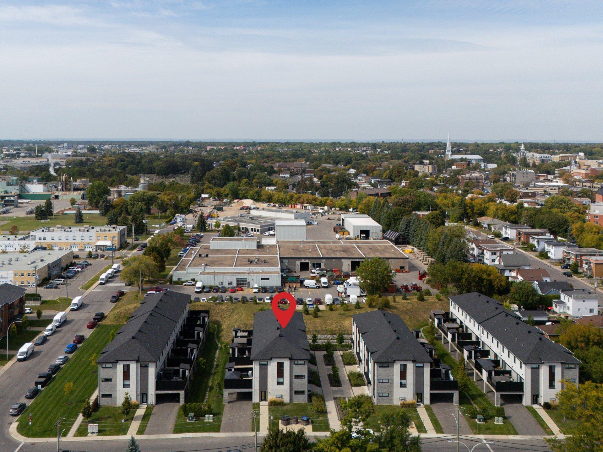 









50Z


Rue Napoléon

, 2,
Sainte-Thérèse,




QC
J7E1H6


