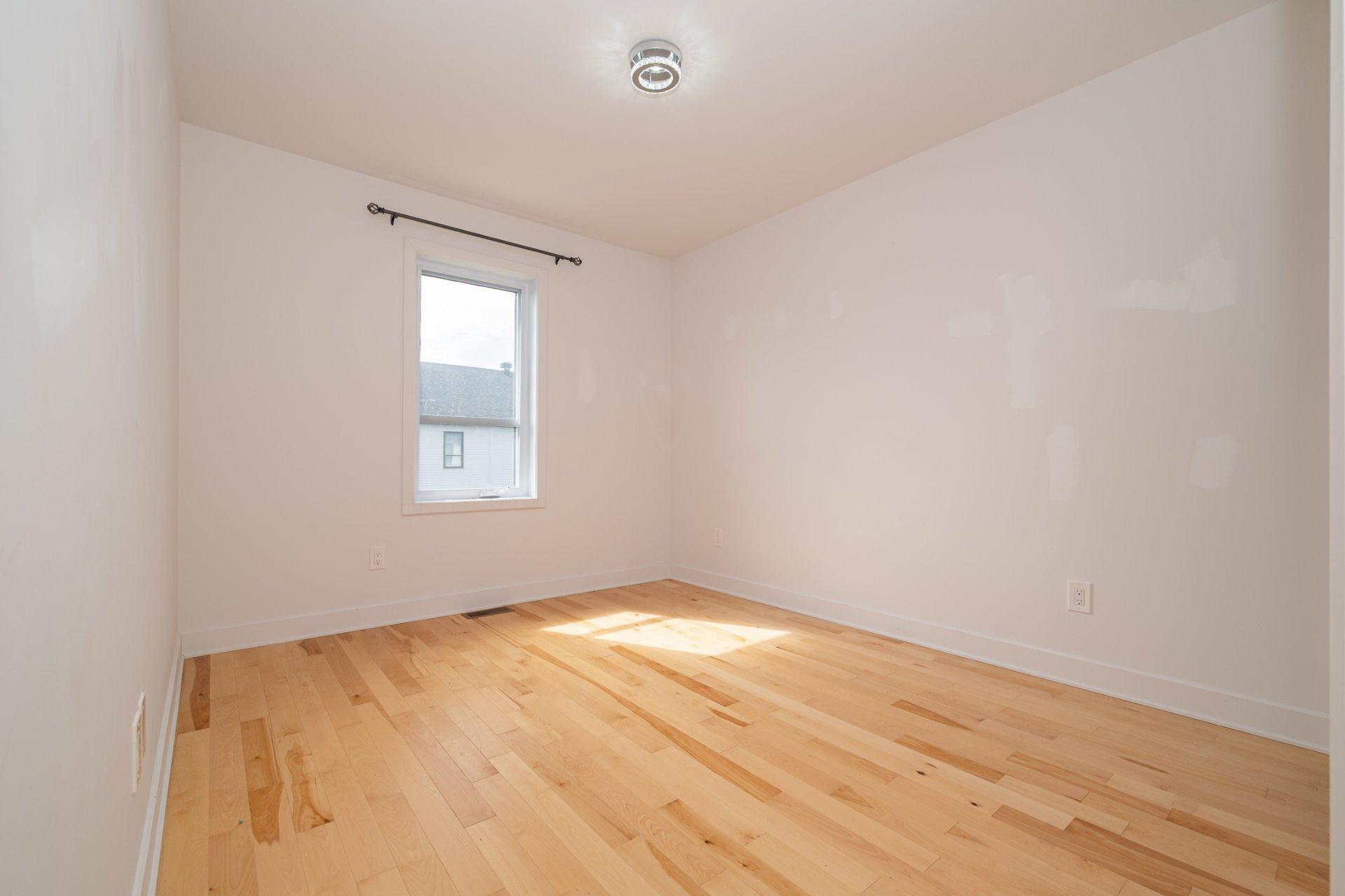 









50Z


Rue Napoléon

, 2,
Sainte-Thérèse,




QC
J7E1H6

