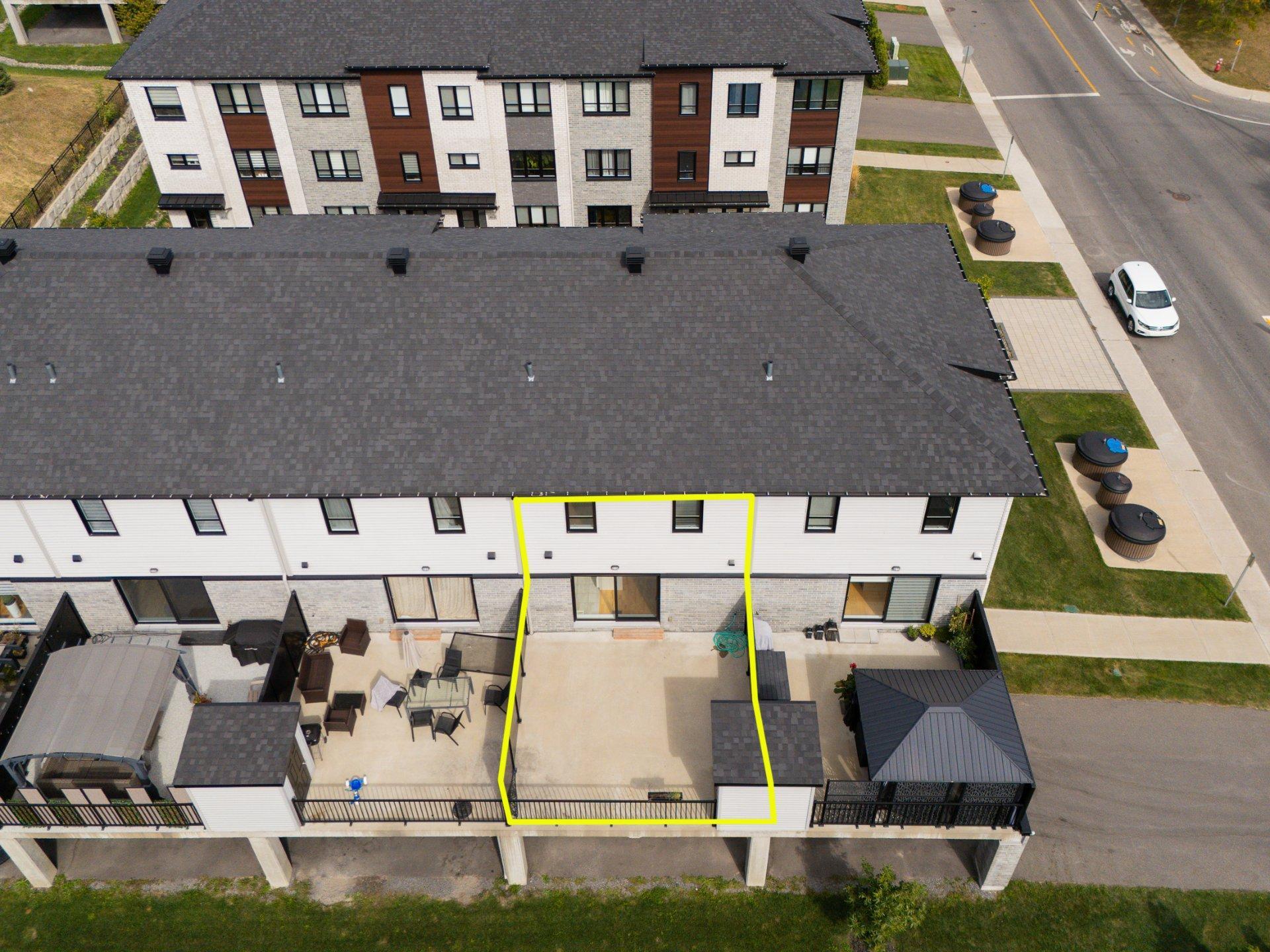 









50Z


Rue Napoléon

, 2,
Sainte-Thérèse,




QC
J7E1H6

