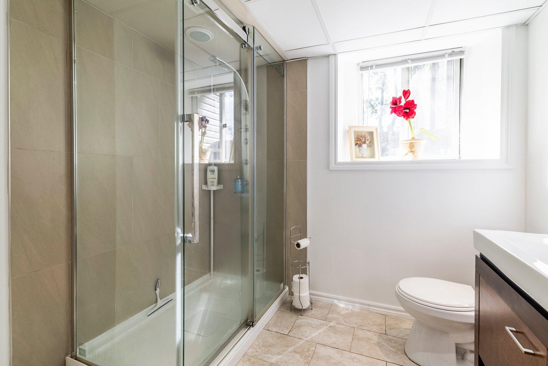 









53


Rue Chartres

,
Dollard-des-Ormeaux,




QC
H9A1J6

