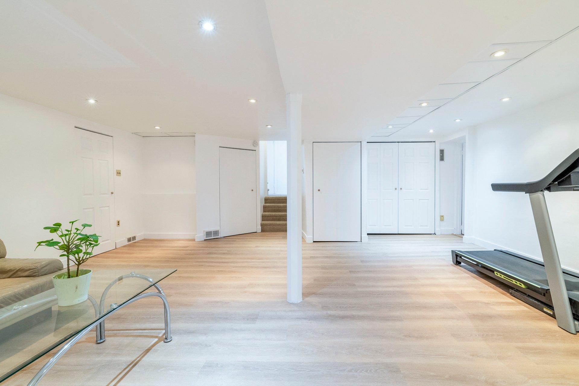 









53


Rue Chartres

,
Dollard-des-Ormeaux,




QC
H9A1J6

