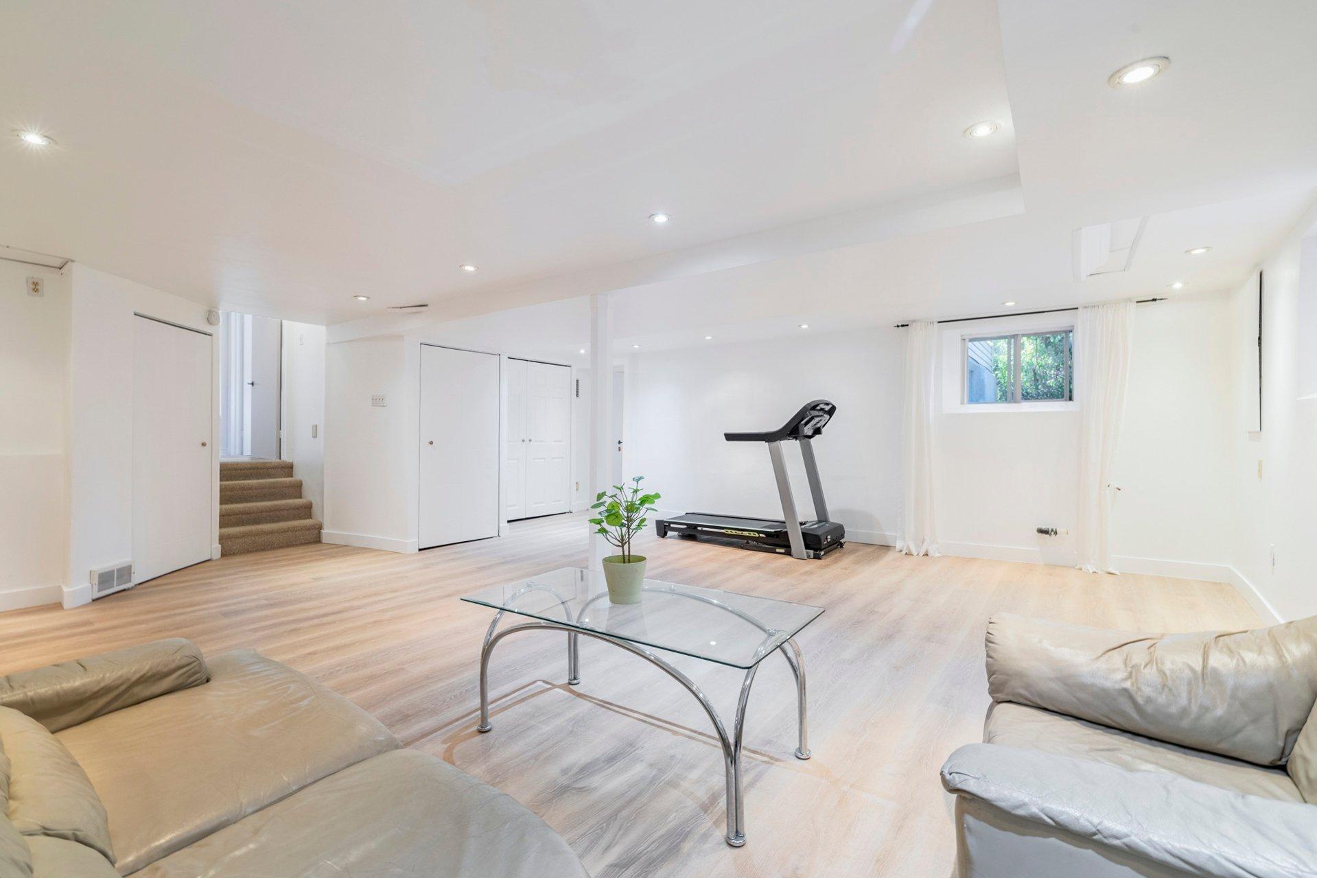 









53


Rue Chartres

,
Dollard-des-Ormeaux,




QC
H9A1J6

