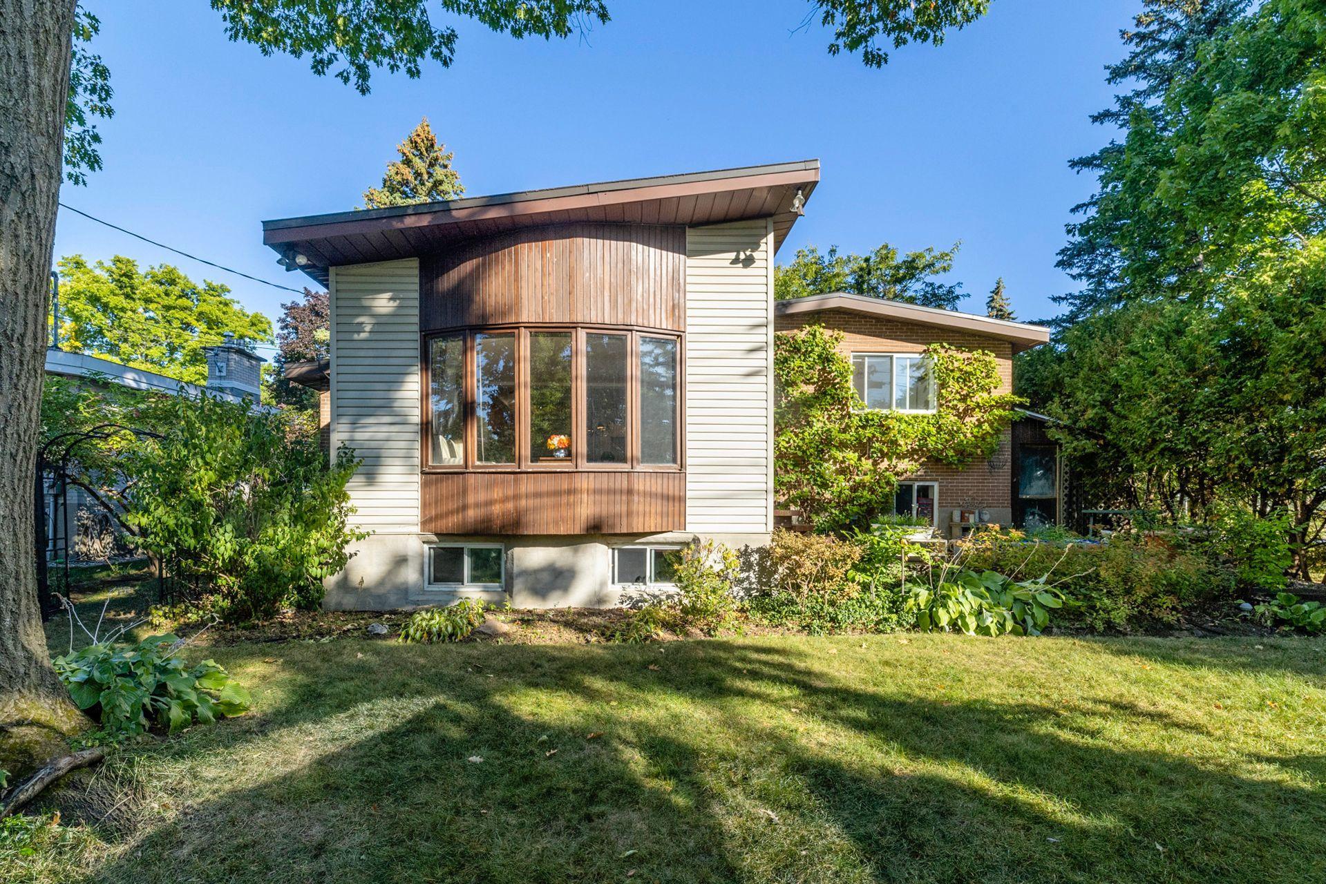 









53


Rue Chartres

,
Dollard-des-Ormeaux,




QC
H9A1J6

