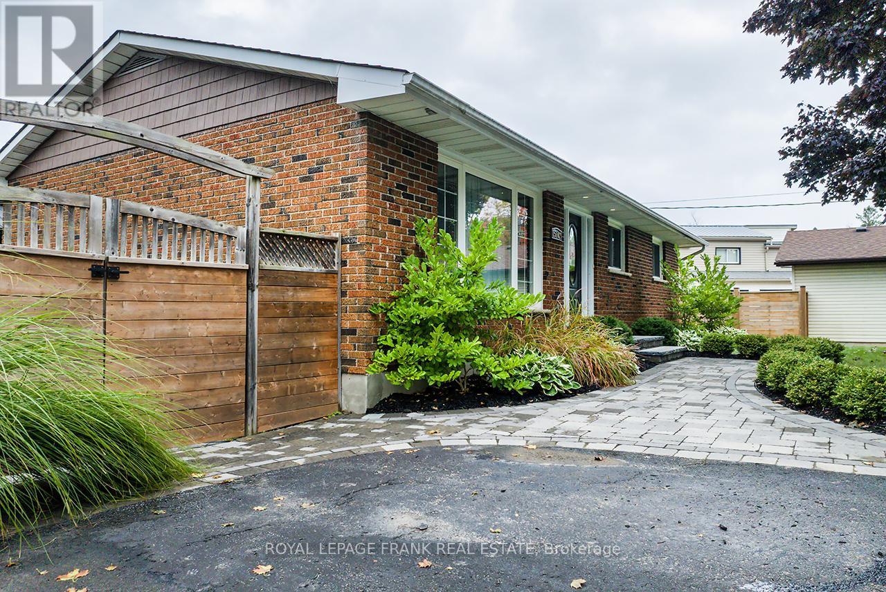 












15102 OLD SIMCOE ROAD

,
Scugog (Port Perry),




Ontario
L9L1K5

