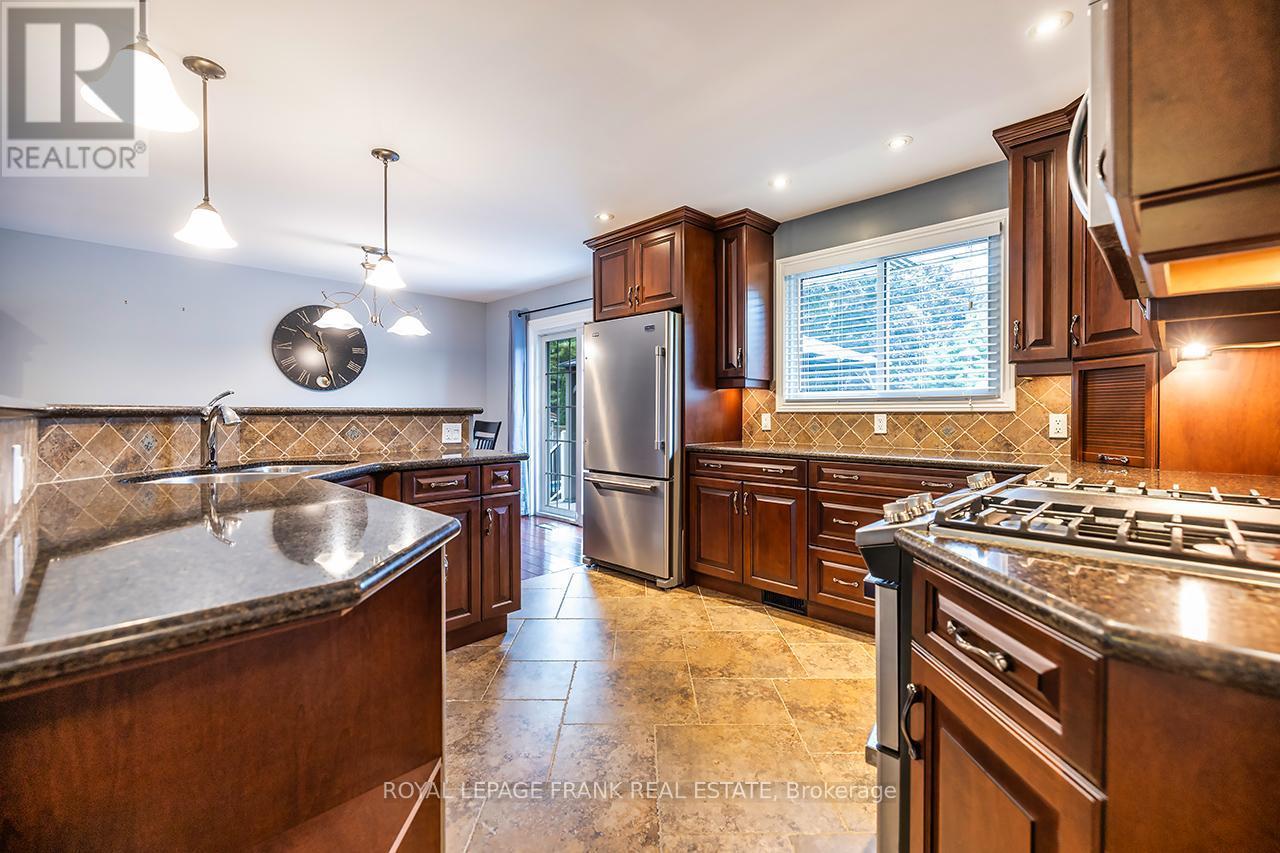 












15102 OLD SIMCOE ROAD

,
Scugog (Port Perry),




Ontario
L9L1K5

