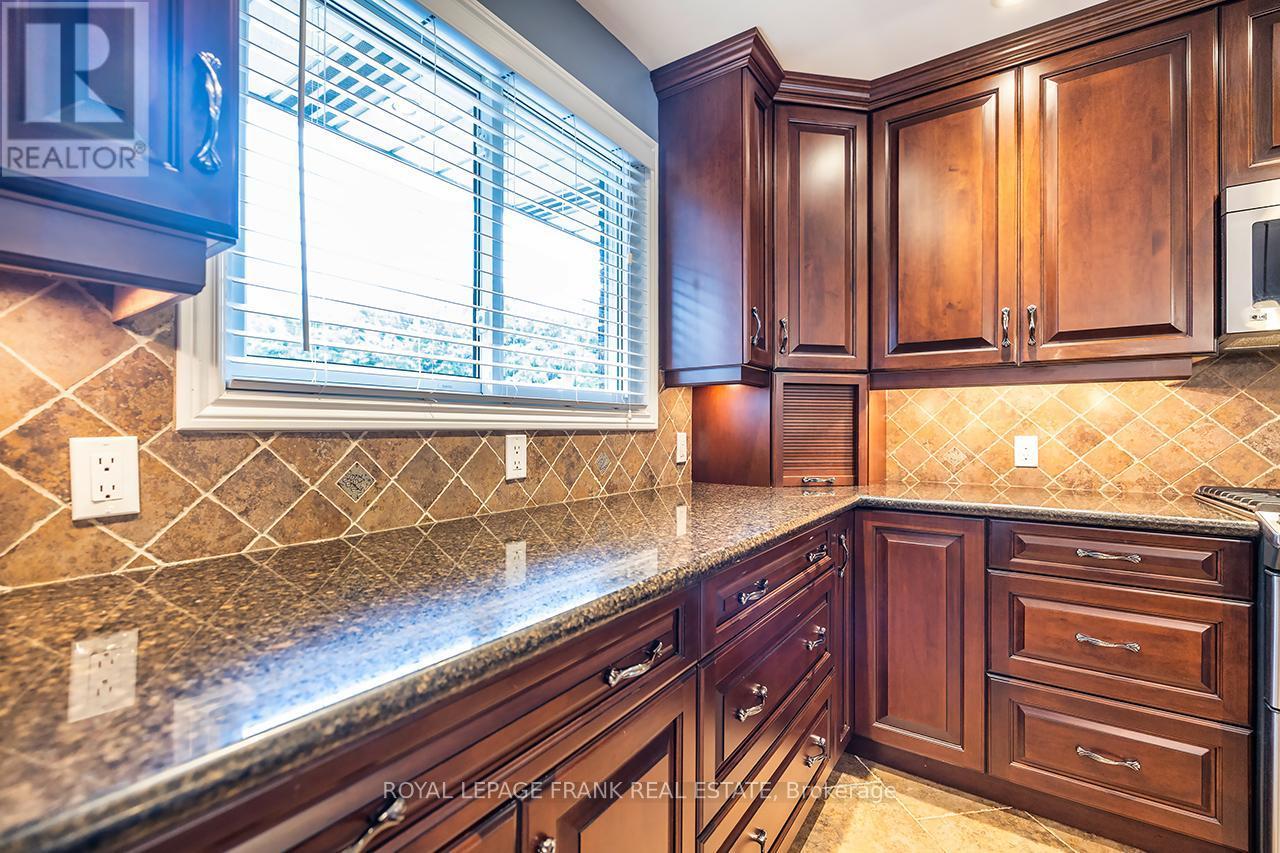 












15102 OLD SIMCOE ROAD

,
Scugog (Port Perry),




Ontario
L9L1K5

