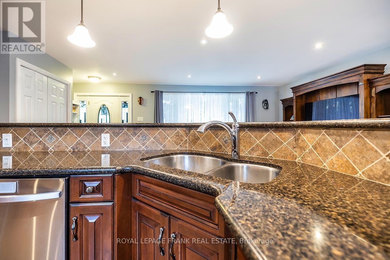 












15102 OLD SIMCOE ROAD

,
Scugog (Port Perry),




Ontario
L9L1K5

