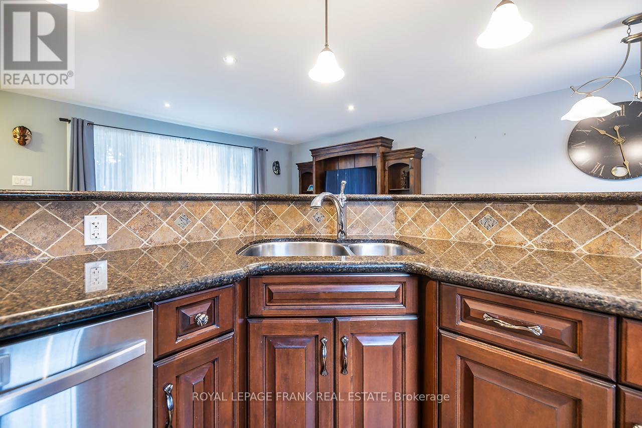 












15102 OLD SIMCOE ROAD

,
Scugog (Port Perry),




Ontario
L9L1K5

