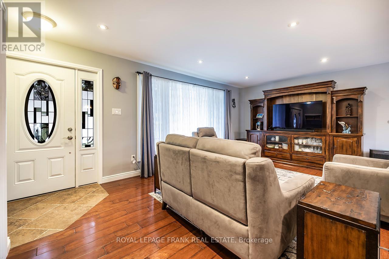 












15102 OLD SIMCOE ROAD

,
Scugog (Port Perry),




Ontario
L9L1K5

