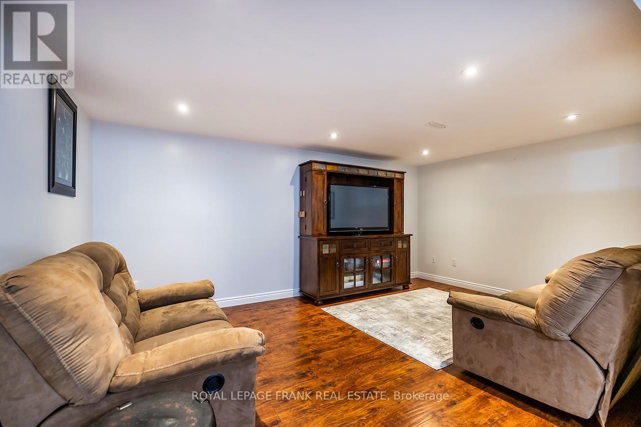 












15102 OLD SIMCOE ROAD

,
Scugog (Port Perry),




Ontario
L9L1K5

