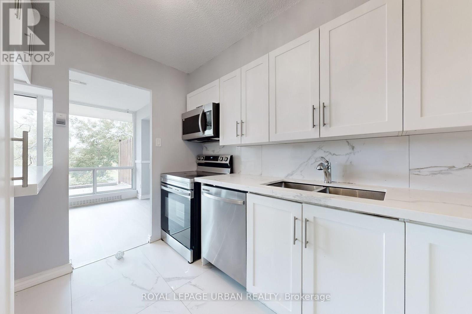 












102 - 20 SUNRISE AVENUE

,
Toronto,




Ontario
M4A2R2

