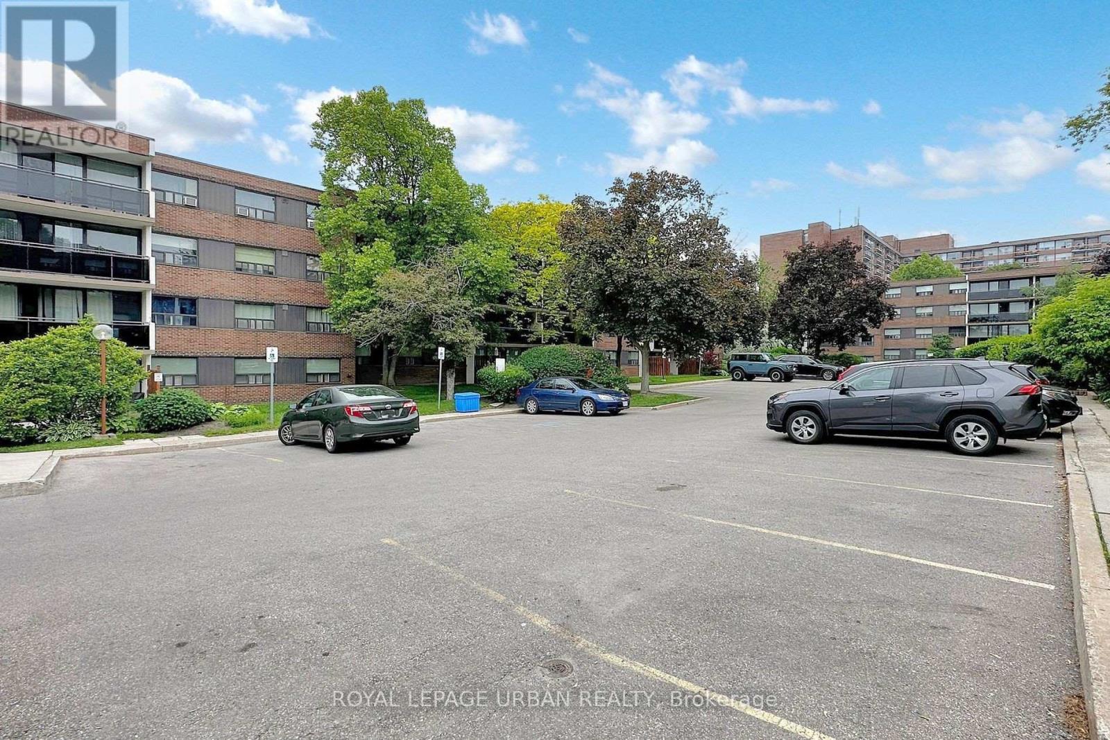 












102 - 20 SUNRISE AVENUE

,
Toronto,




Ontario
M4A2R2

