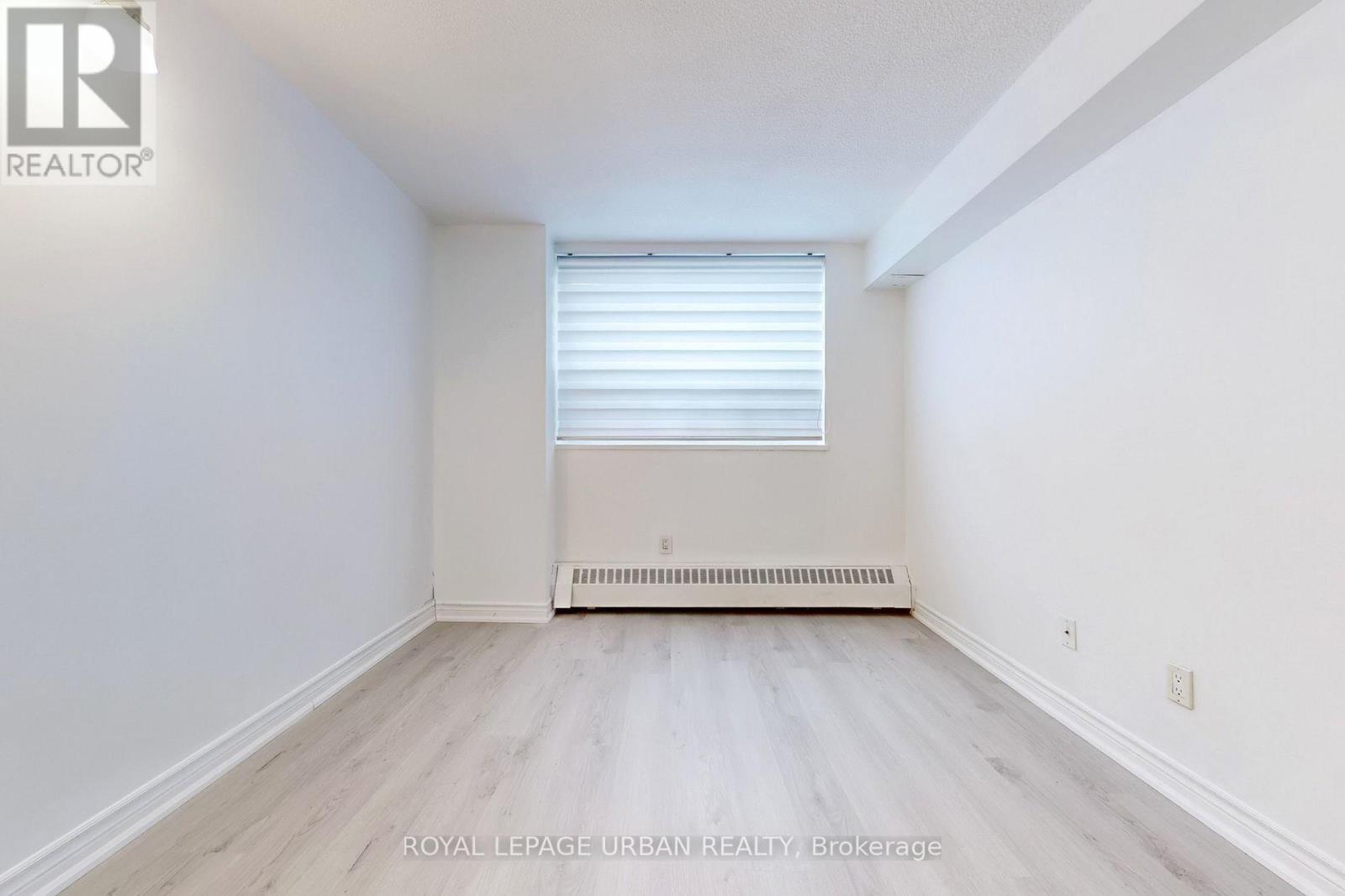 












102 - 20 SUNRISE AVENUE

,
Toronto,




Ontario
M4A2R2

