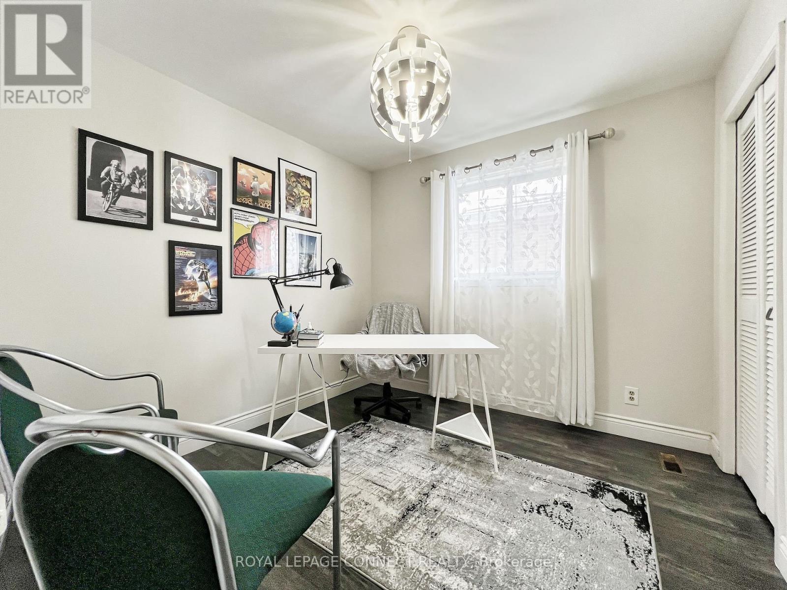 












24 LALTON PLACE

,
Toronto,




Ontario
M1E1T4

