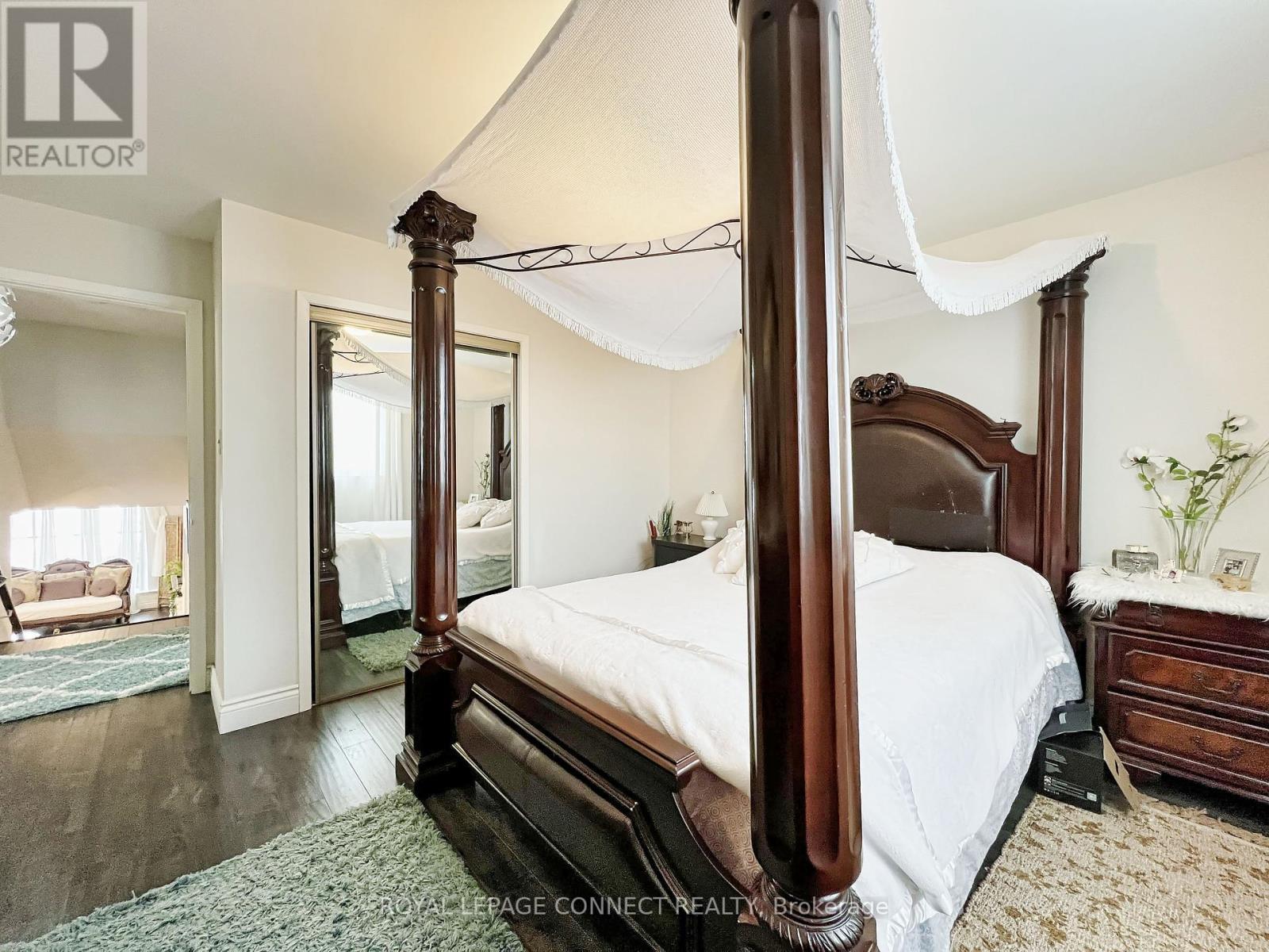 












24 LALTON PLACE

,
Toronto,




Ontario
M1E1T4

