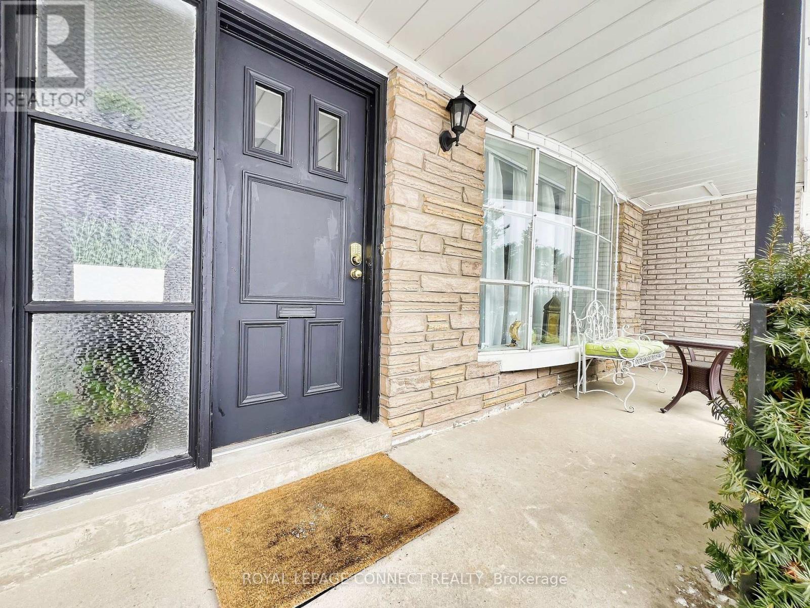 












24 LALTON PLACE

,
Toronto,




Ontario
M1E1T4

