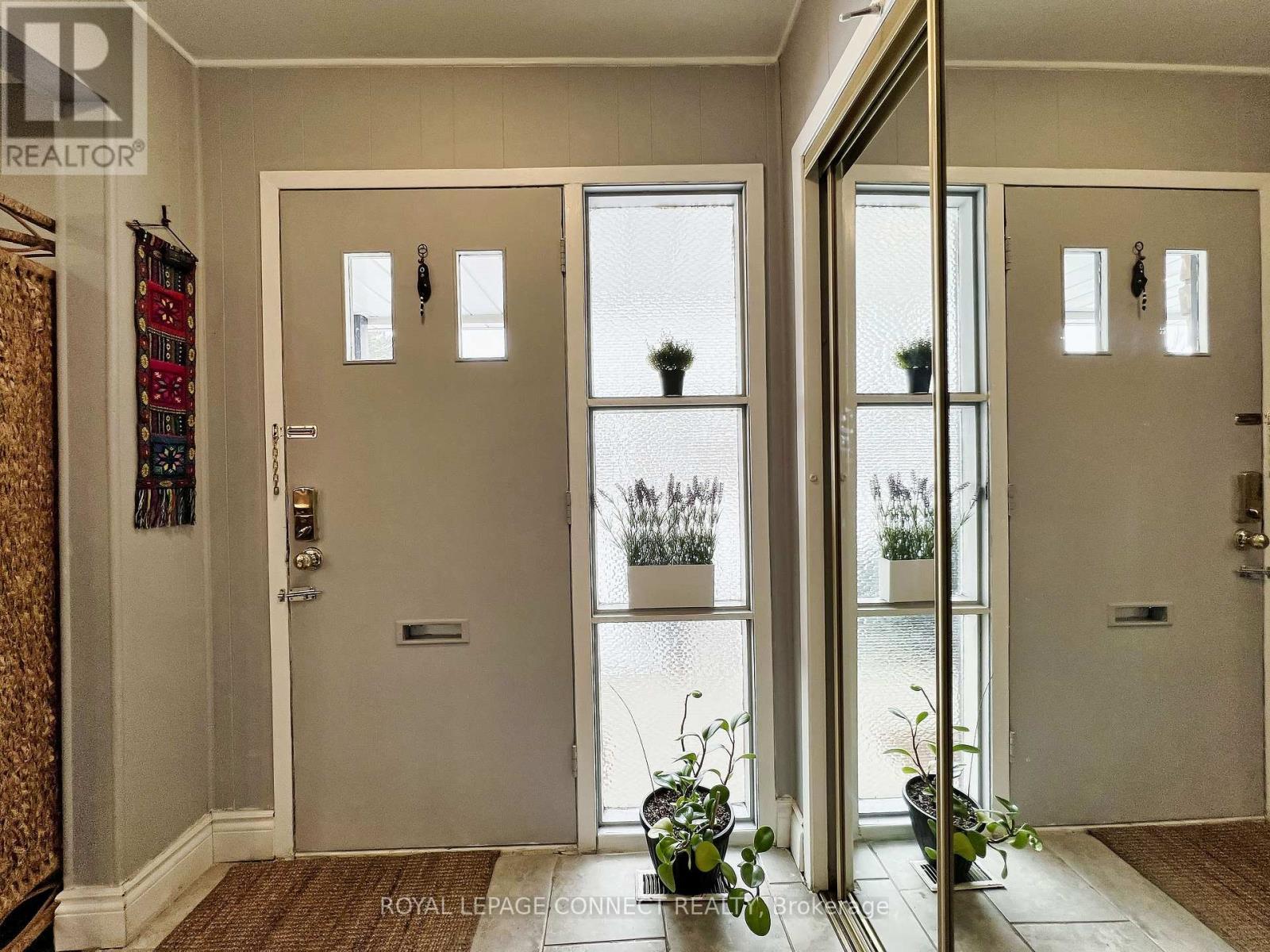 












24 LALTON PLACE

,
Toronto,




Ontario
M1E1T4

