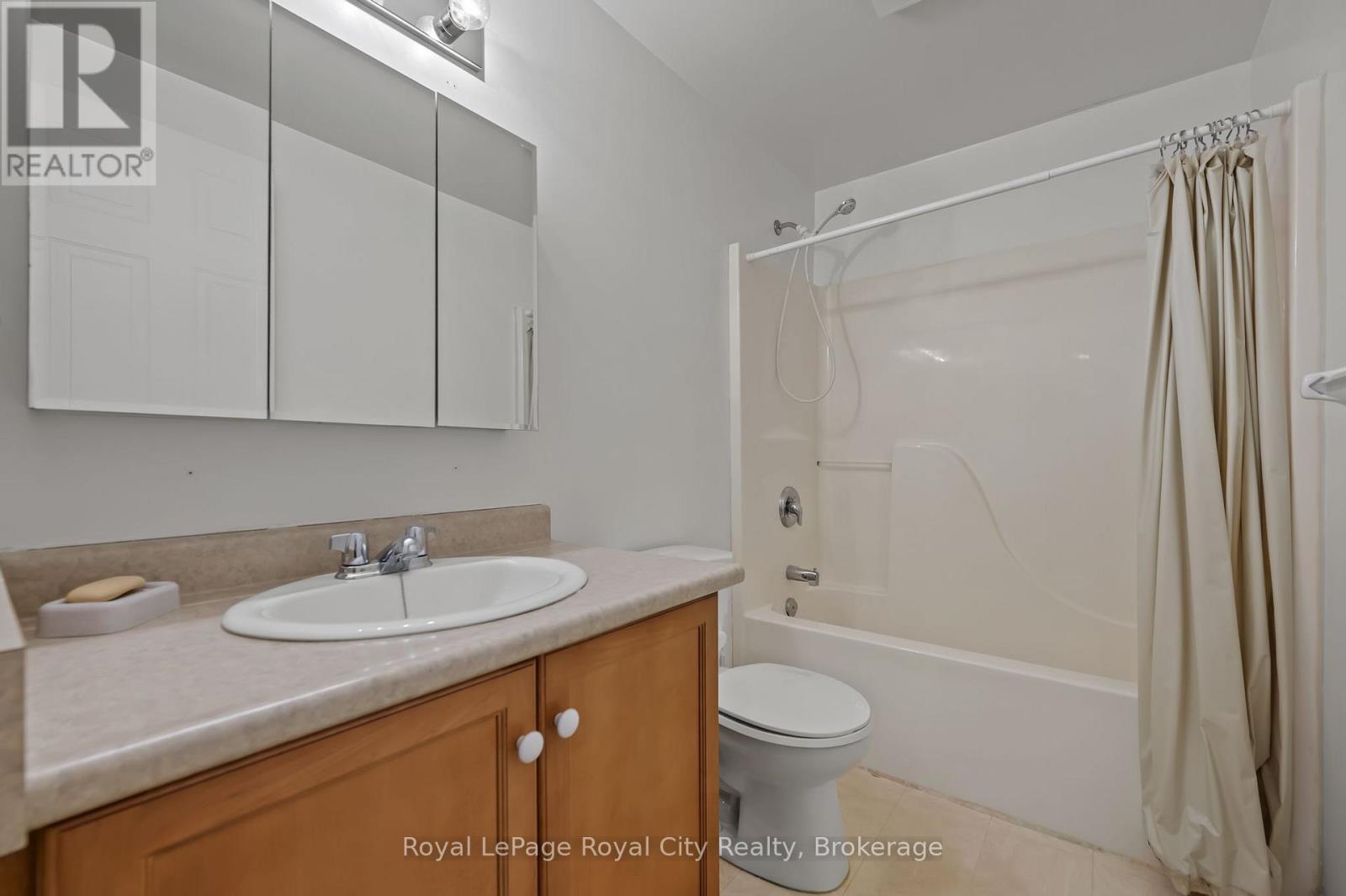 












29 - 66 RODGERS ROAD

,
Guelph (Kortright West),




Ontario
N1G4Y5

