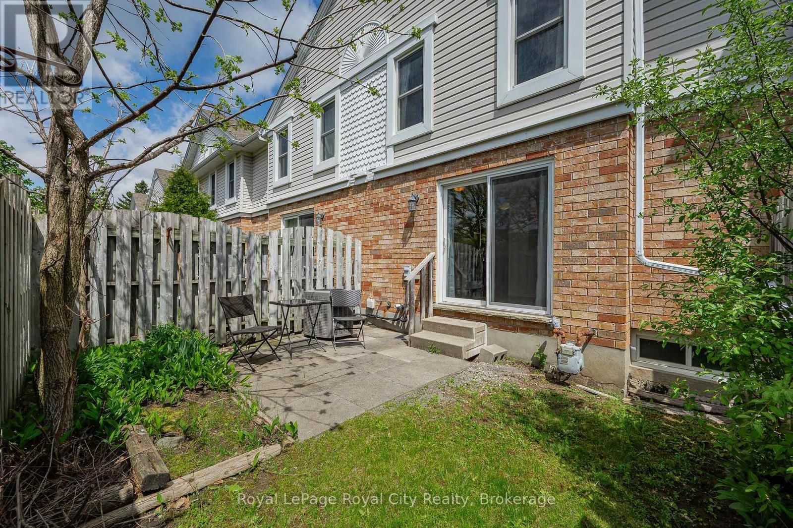 












29 - 66 RODGERS ROAD

,
Guelph (Kortright West),




Ontario
N1G4Y5

