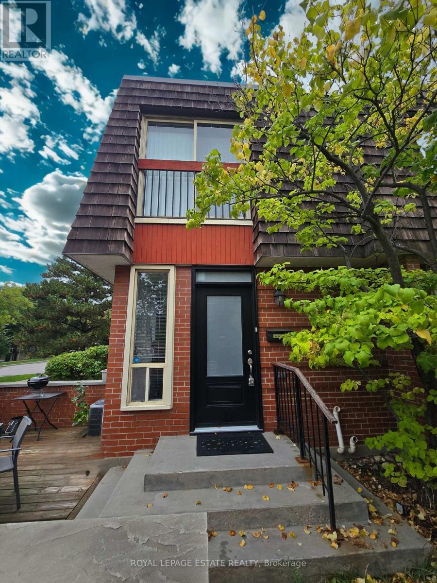












TH1 - 73 UPPER CANADA DRIVE

,
Toronto,




Ontario
M2P2A2

