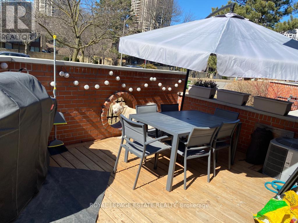 












TH1 - 73 UPPER CANADA DRIVE

,
Toronto,




Ontario
M2P2A2

