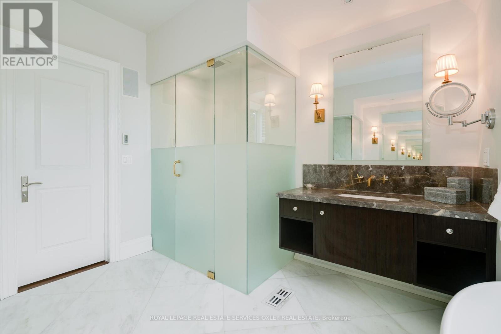 












149 RONAN AVENUE

,
Toronto,




Ontario
M4N2Y2

