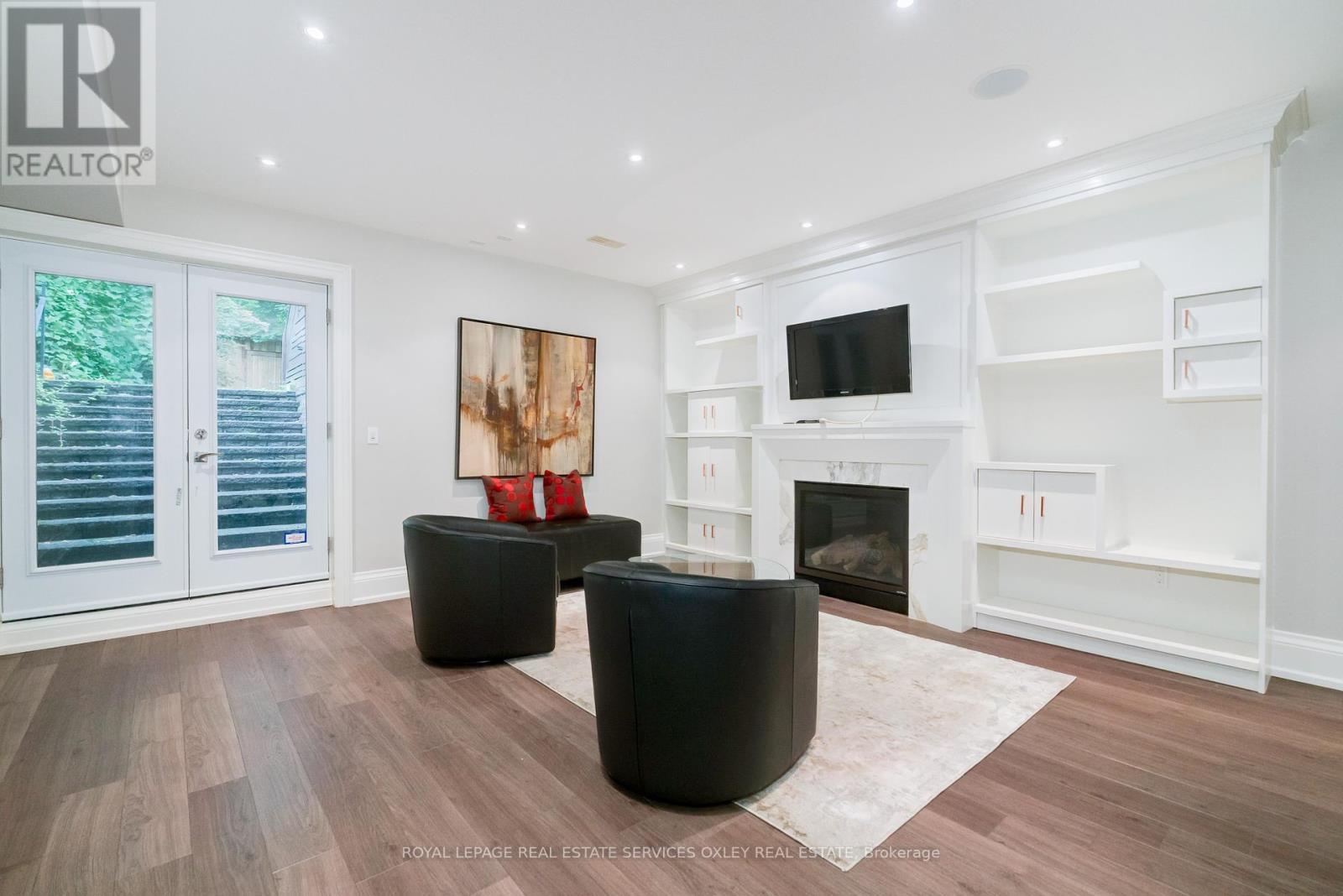 












149 RONAN AVENUE

,
Toronto,




Ontario
M4N2Y2

