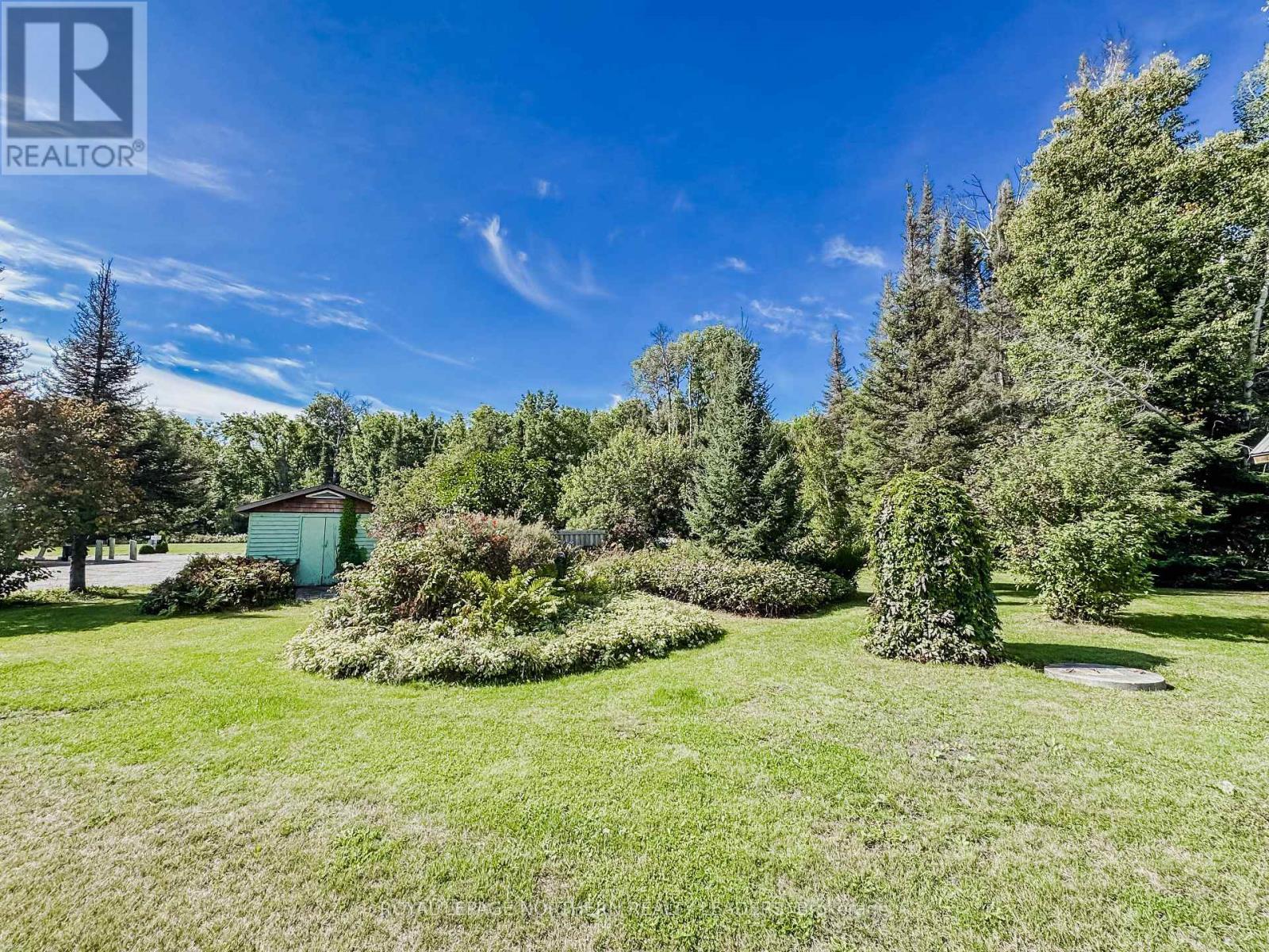 












119 ONTARIO STREET

,
Timiskaming (TIM - Outside - Rural),




Ontario
P0J1G0

