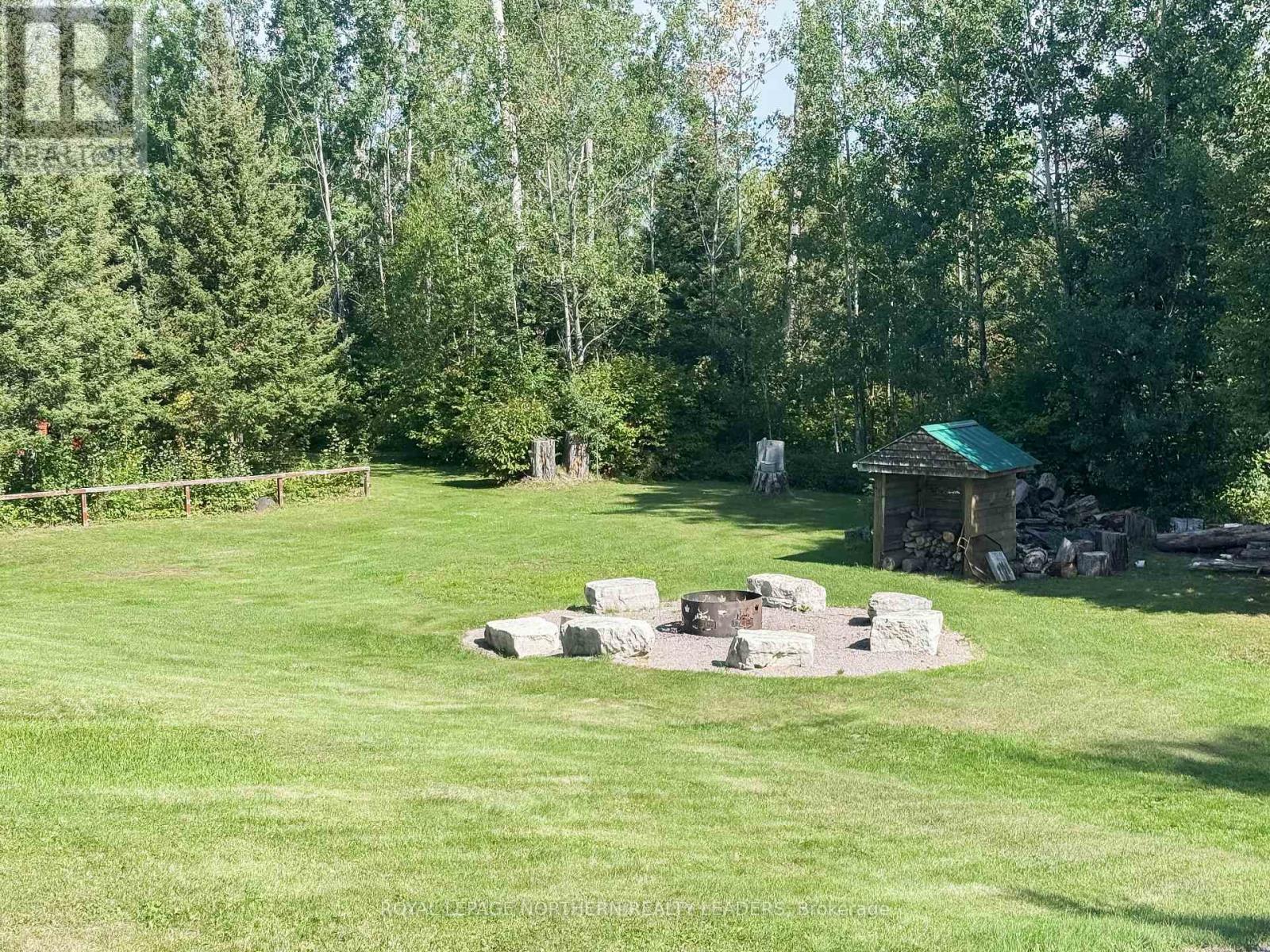 












119 ONTARIO STREET

,
Timiskaming (TIM - Outside - Rural),




Ontario
P0J1G0

