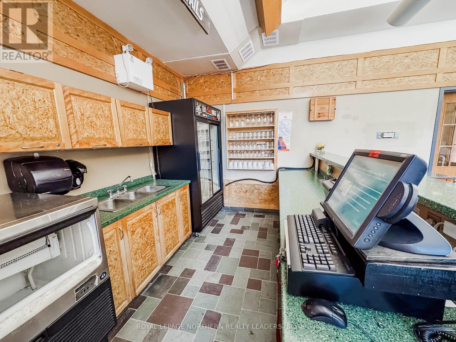 












119 ONTARIO STREET

,
Timiskaming (TIM - Outside - Rural),




Ontario
P0J1G0

